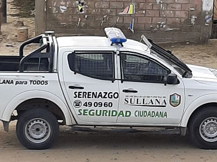 Camioneta de Serenazgo es captada en balneario de Colán