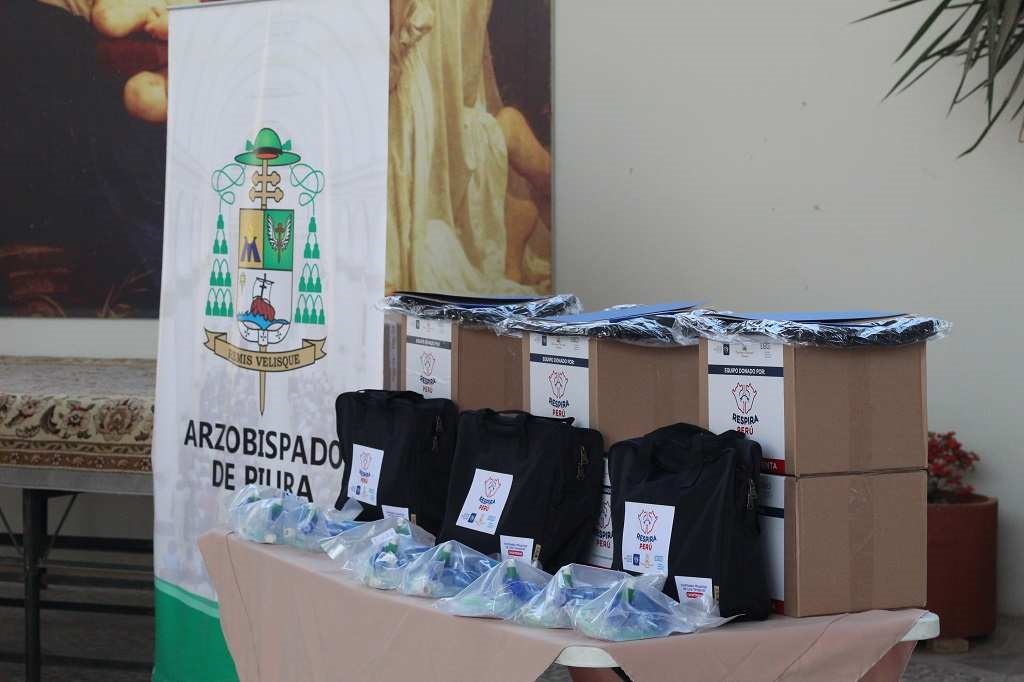 Donacion equipo medico Caritas 2
