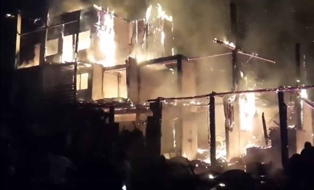 incendio mancora 2