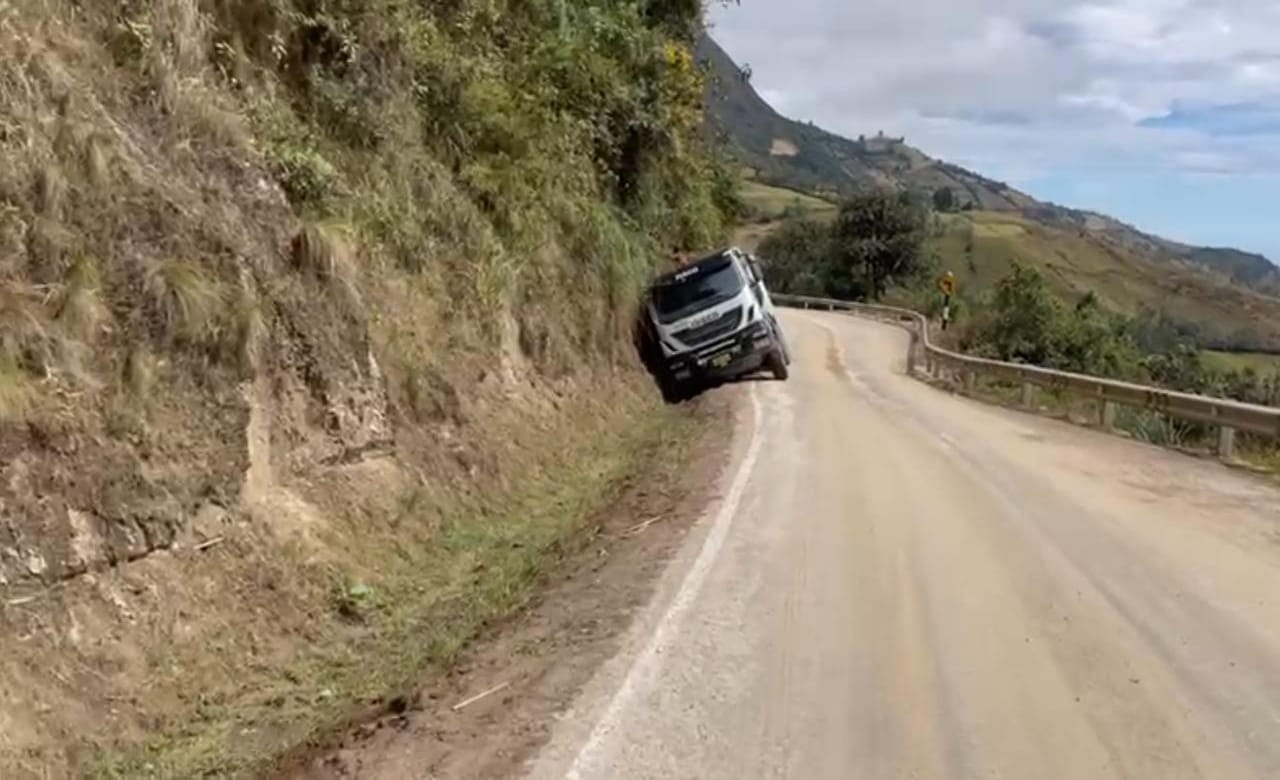 Volcadura Pacaipampa 2