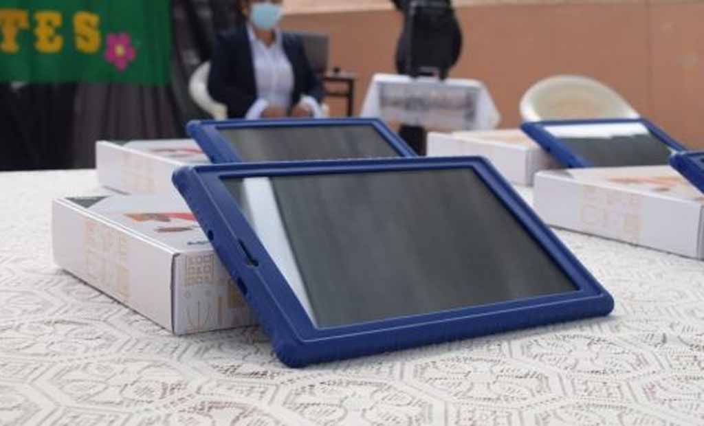 Piura Minedu verifica que tabletas eran usadas con fines distintos al