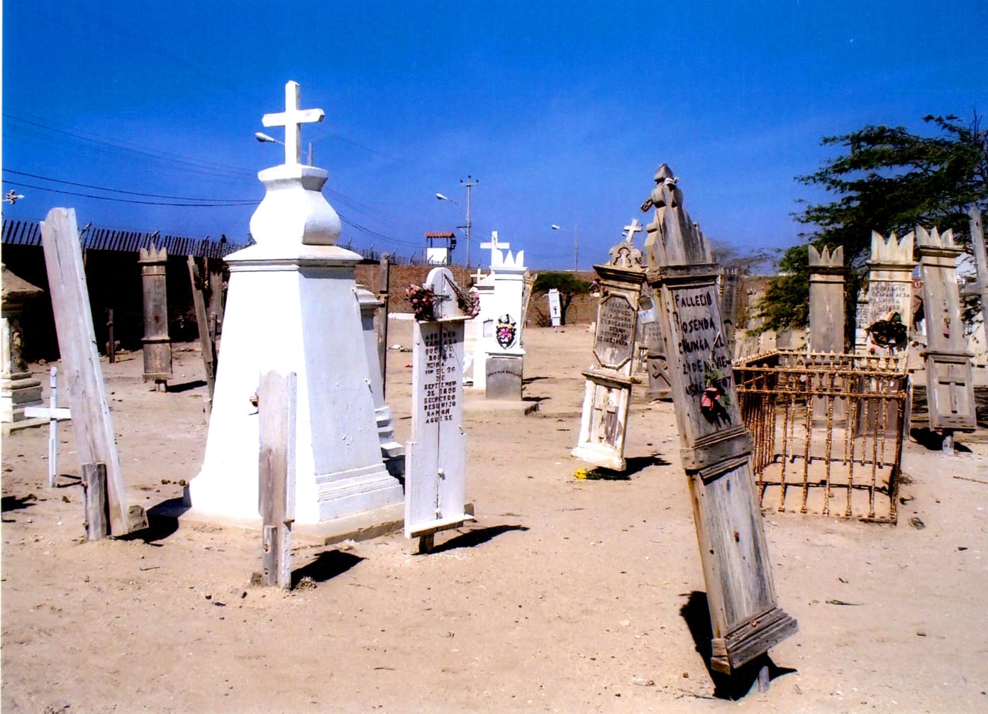 anatiguo cementerio de paita