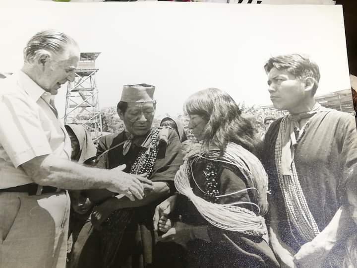 indigenas Fernando Belaunde