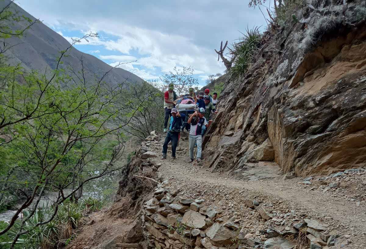 llevan a mujer en chacana 1