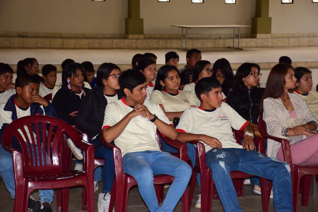 Conferencia deidad Piura 02
