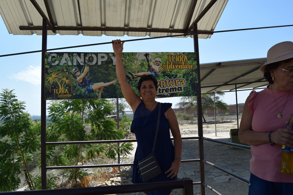 Una tirolesa, tirolina, dosel, canopi, canopy, cable o zip line​ en Sullana